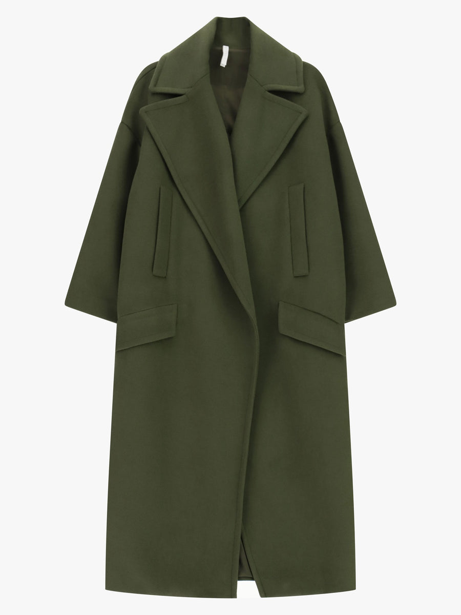 Cappotto lungo con rever oversize e tasche a filetto
