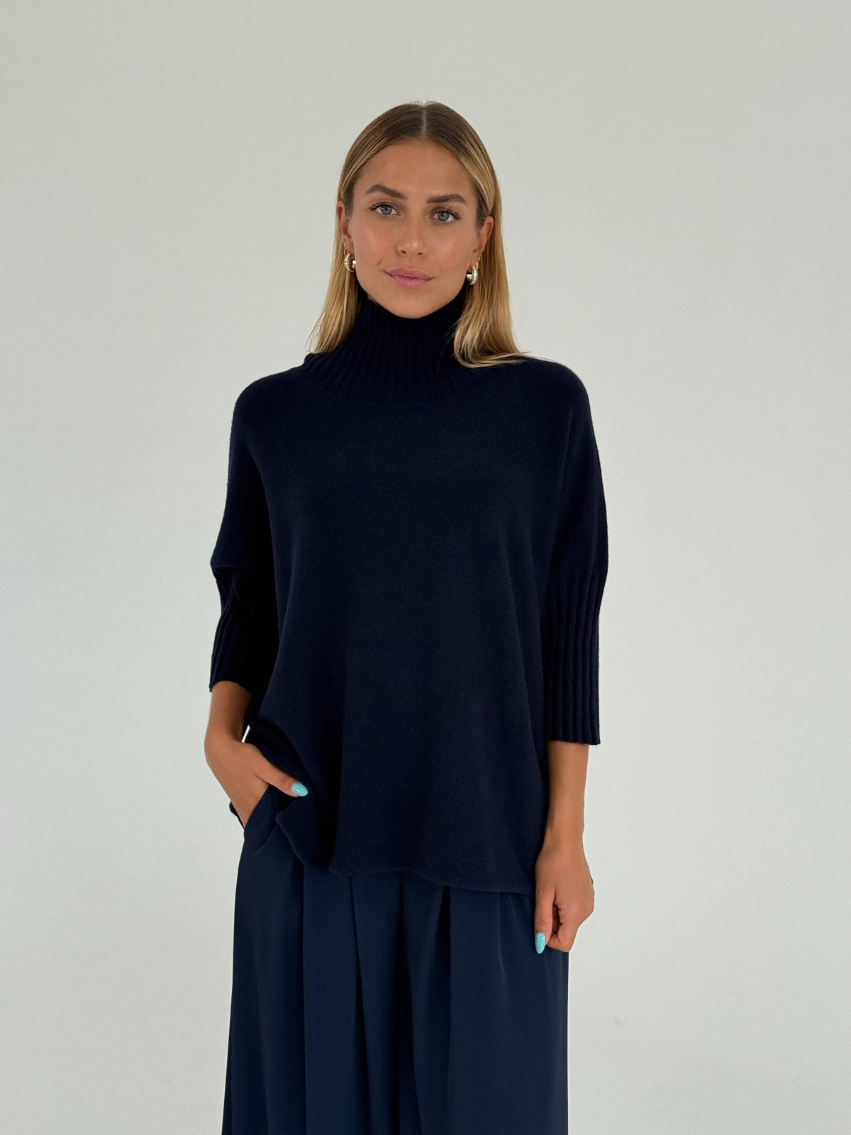 Maglione collo a cratere con maniche 3/4