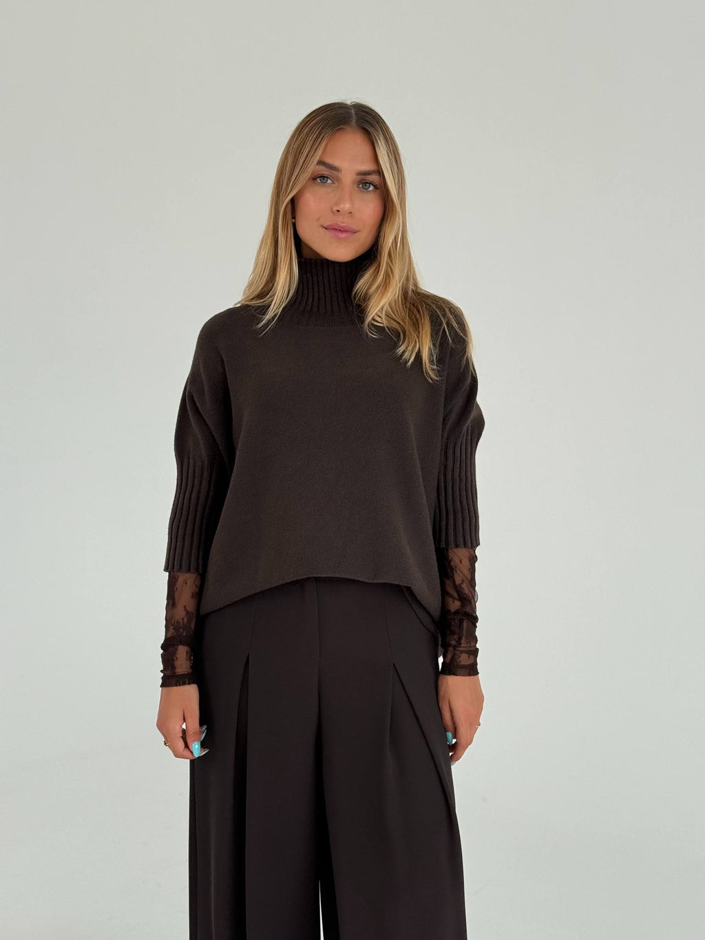 Maglione collo a cratere con maniche 3/4