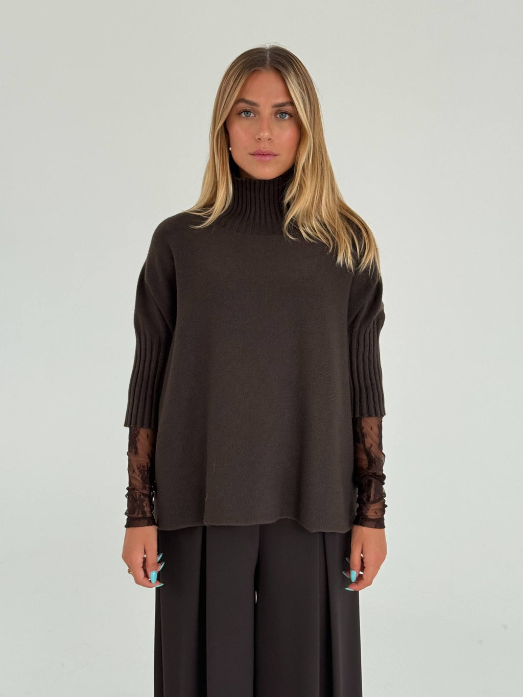 Maglione collo a cratere con maniche 3/4