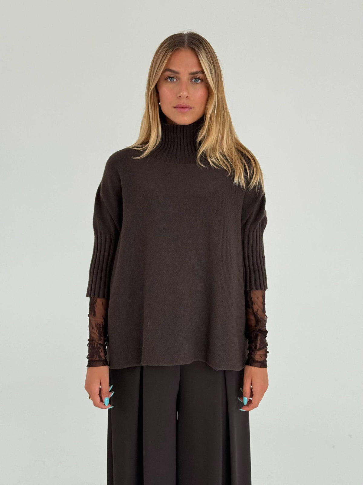 Maglione collo a cratere con maniche 3/4